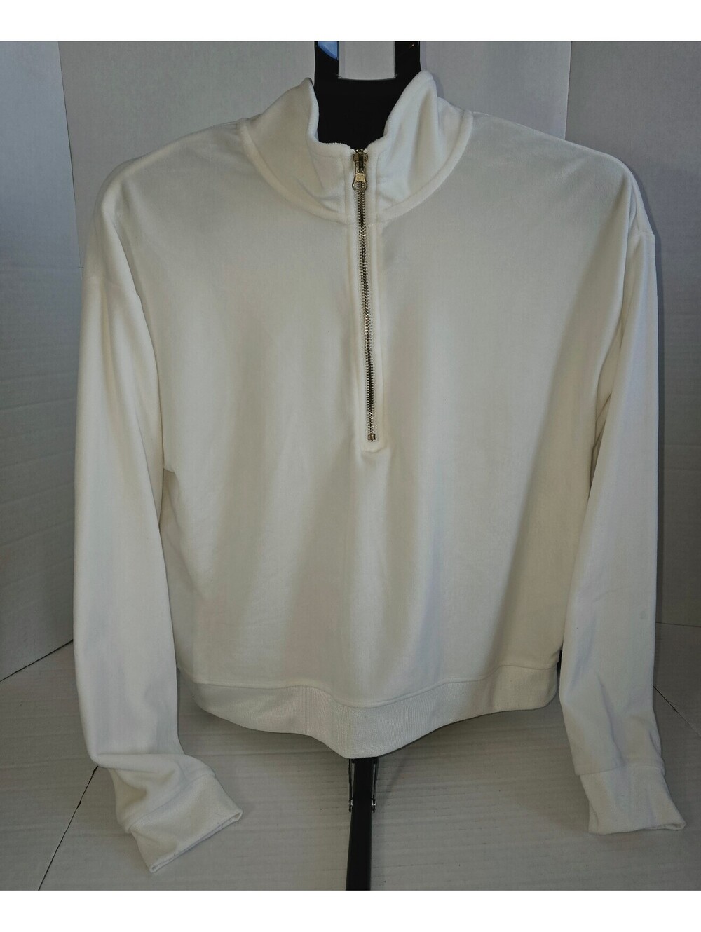 Avia super soft pullover size small 4/6